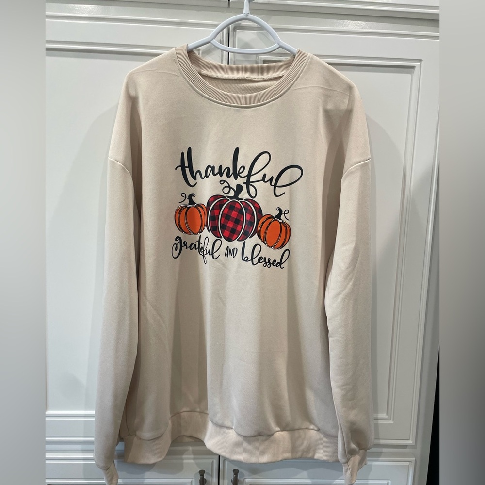 Women’s Sweatshirt 3XL 🎃